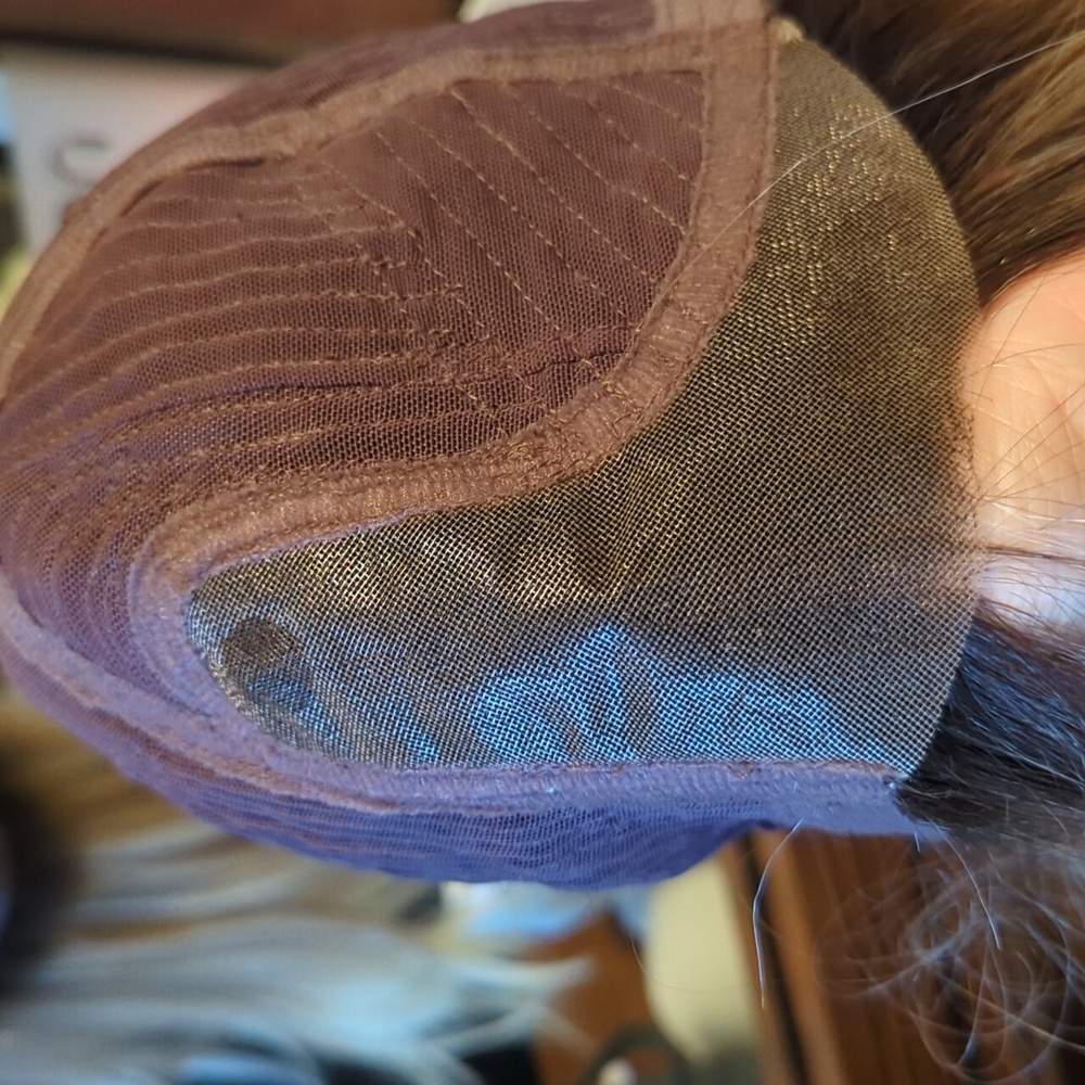 New✨ Renee Of Paris Cosmo Sleek Wig-Melted Marshmallow - Picture 4 of 6